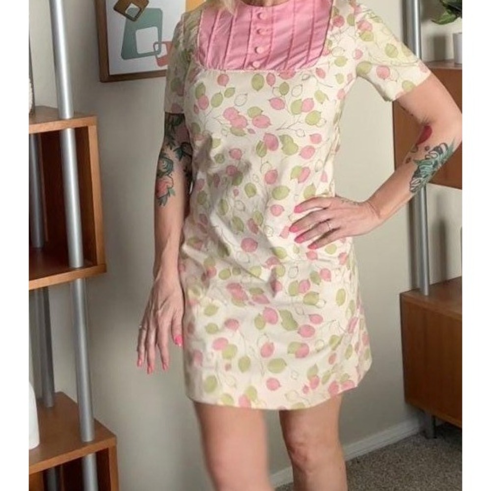 Vintage 60s Mod Shift Dress Pink Green Lunaria Print Pleated Bib Mini Dress